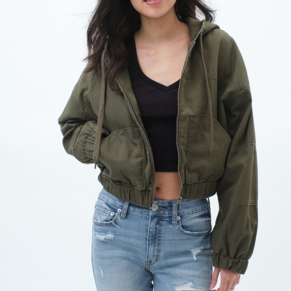 Aeropostale size S cropped zip jacket